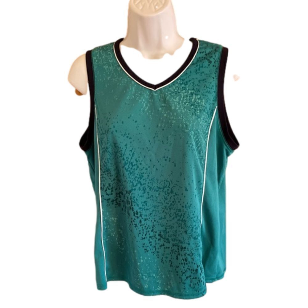 EXERCISE V-neck shirt size L